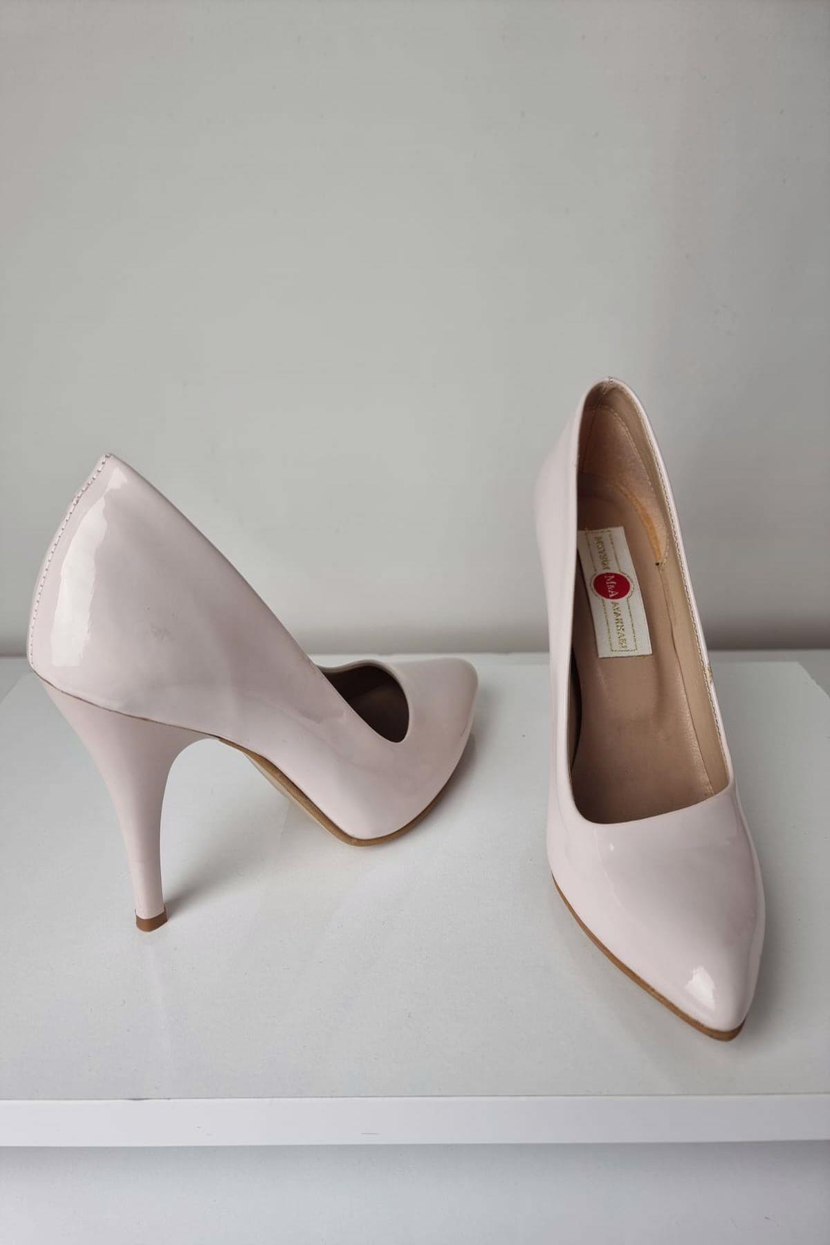 1150 Kadın Stiletto Topuklu Ayakkabı Krem Rugan