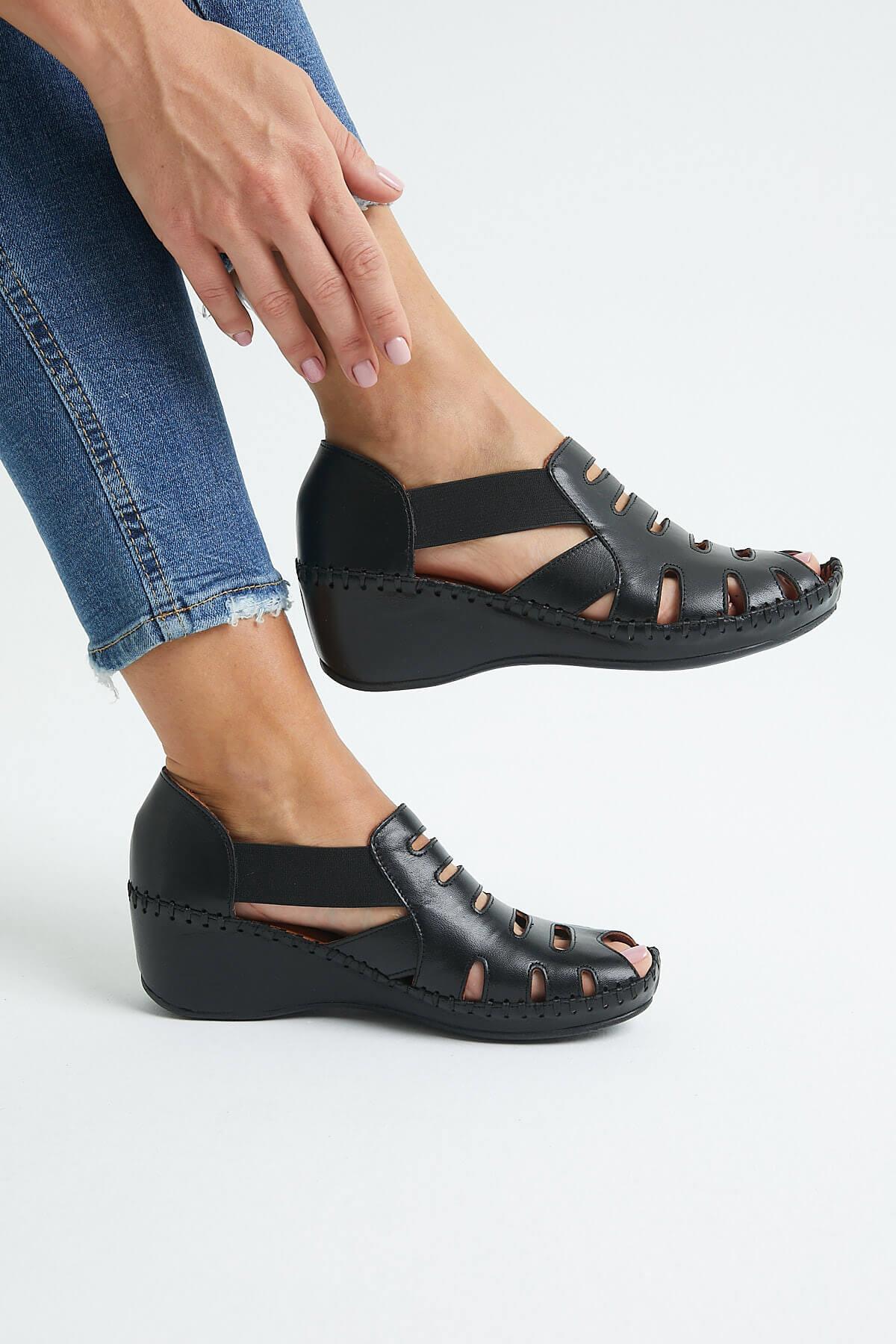 21793070 Kadın Günlük Deri Comfort Sandalet Siyah