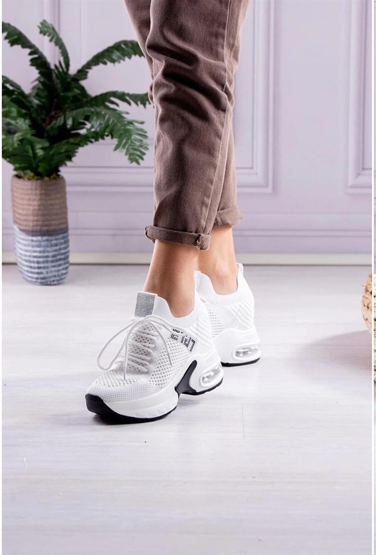 23Y300 YUKSEKDOLDU SPOR GUJA  Beyaz