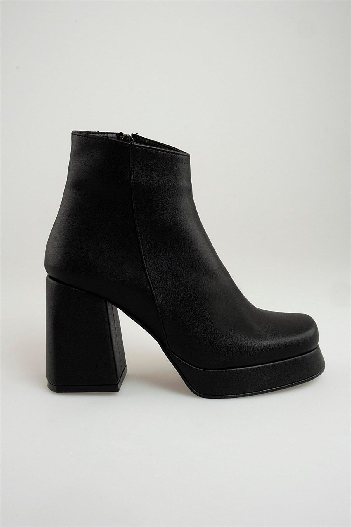 U335 Küt Burunlu Platform Topuklu Bot Siyah