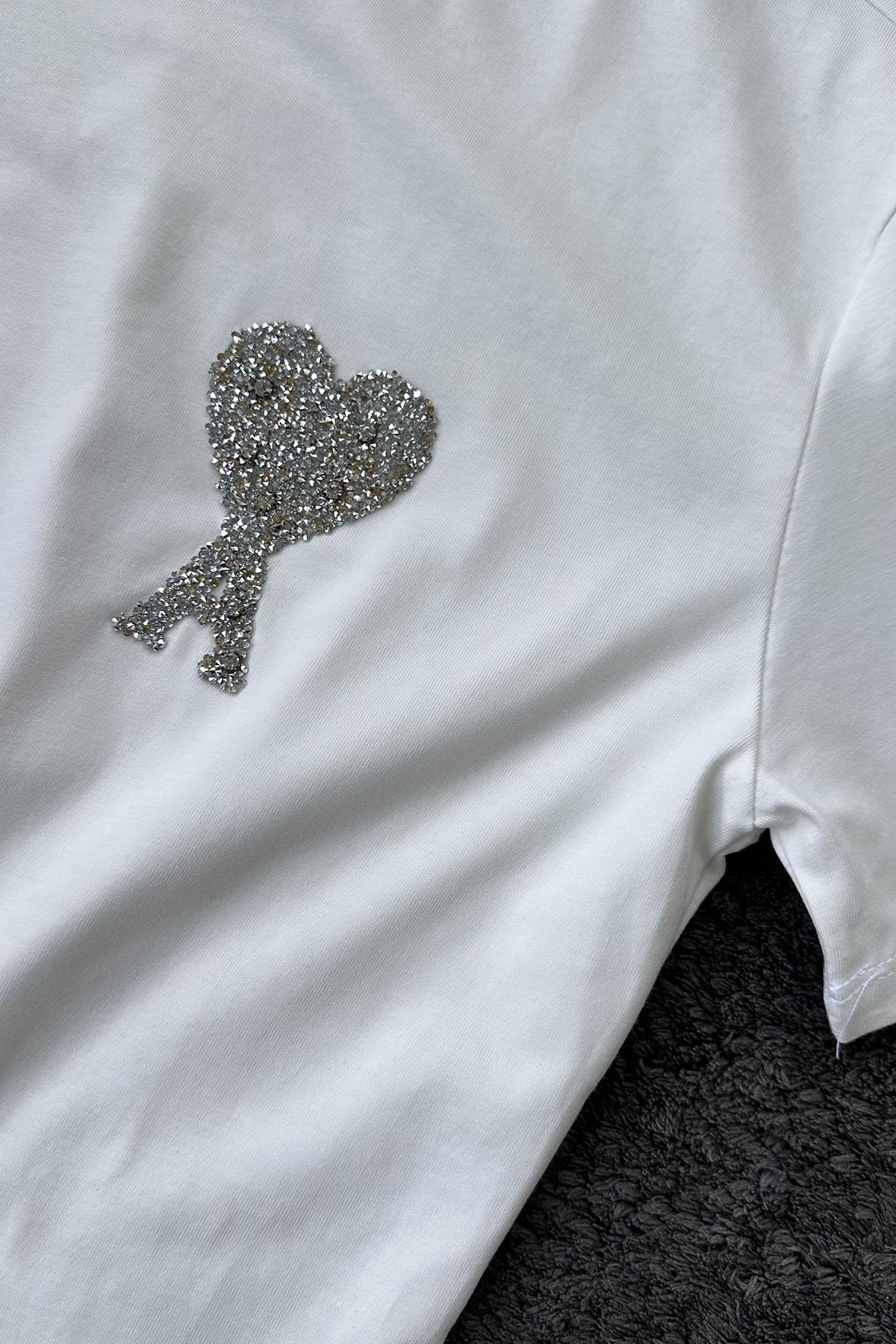 Kadın A Harfli Kalpli Taşlı Tshirt - EKRU
