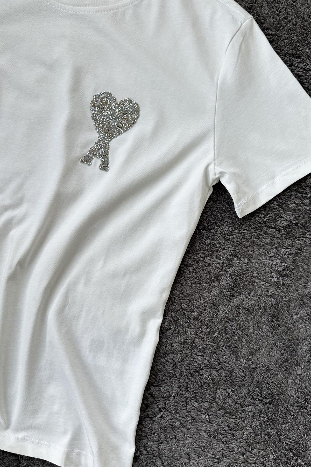 Kadın A Harfli Kalpli Taşlı Tshirt - EKRU