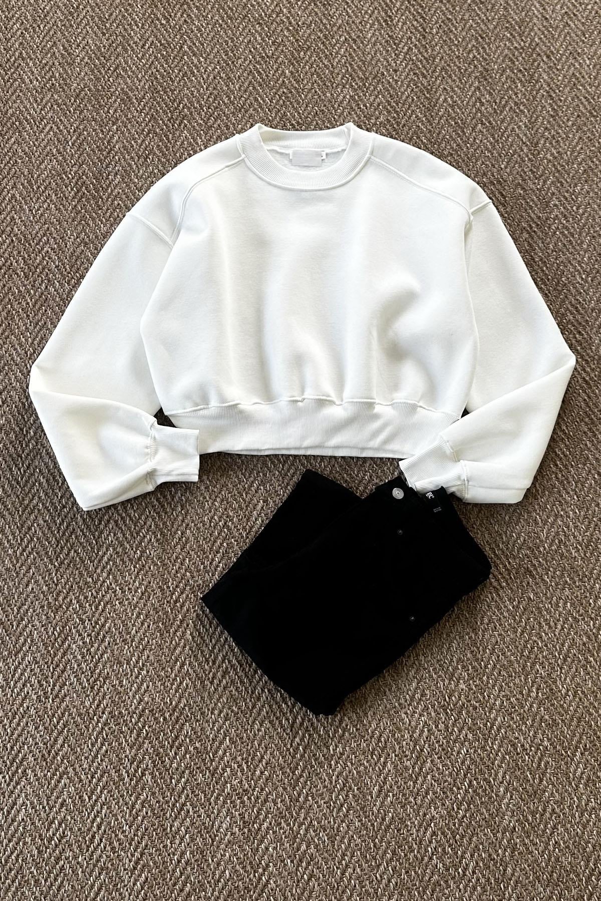 Kadın Bisiklet Yaka Basic Crop Sweatshirt - BEYAZ