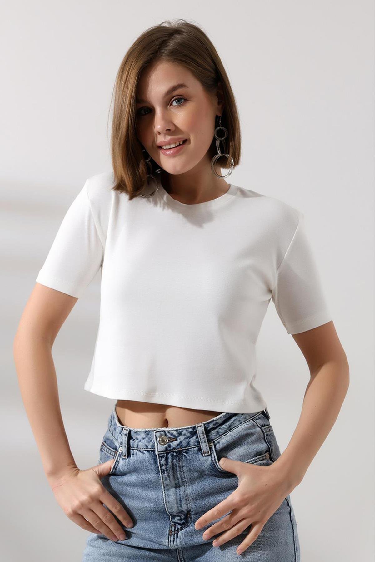 Kadın Bisiklet Yaka Crop Tshirt - EKRU