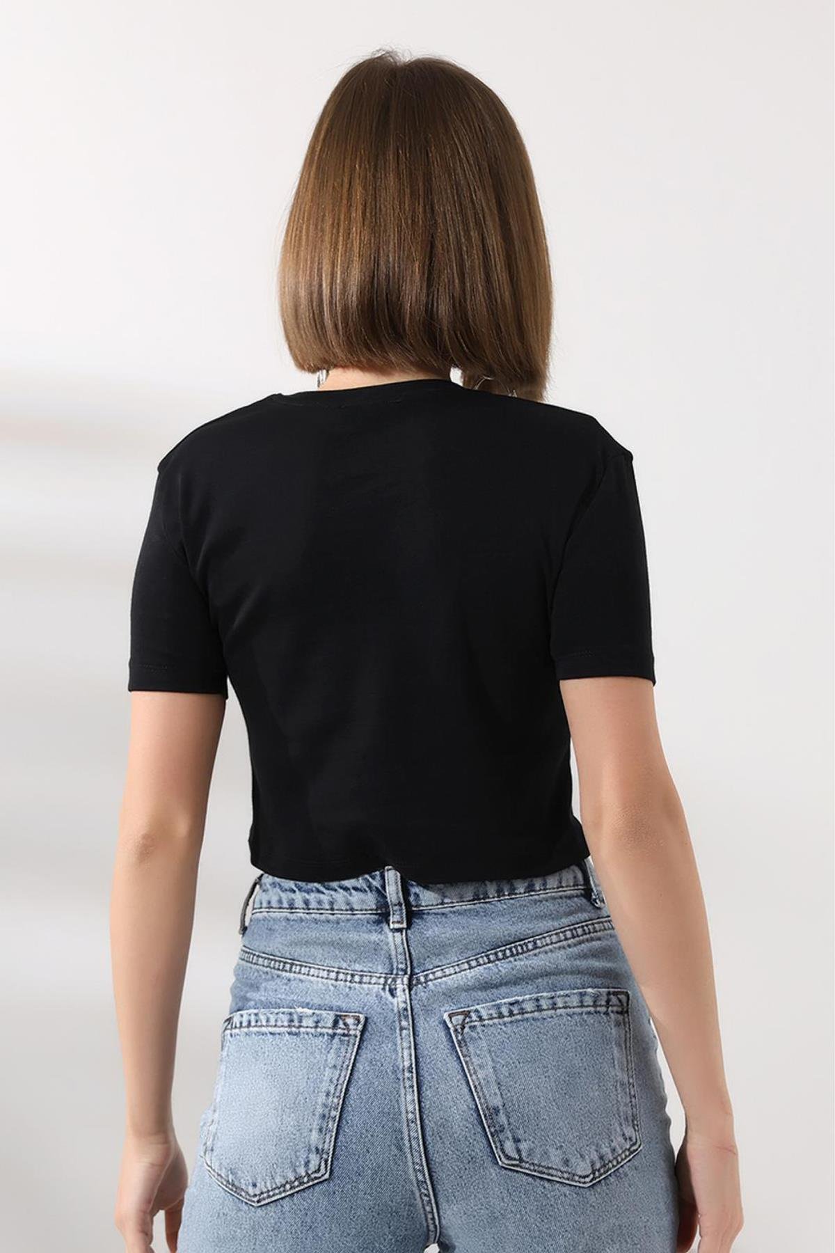 Kadın Bisiklet Yaka Crop Tshirt - SİYAH
