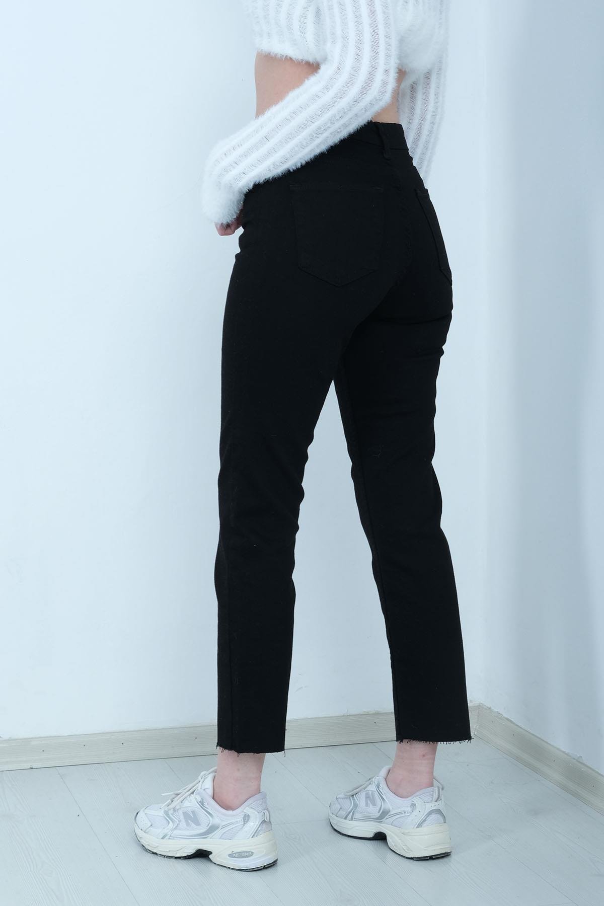 Kadın Boru Paça Kesik Likralı Yıkamalı Mom Kot Pantolon - SİYAH
