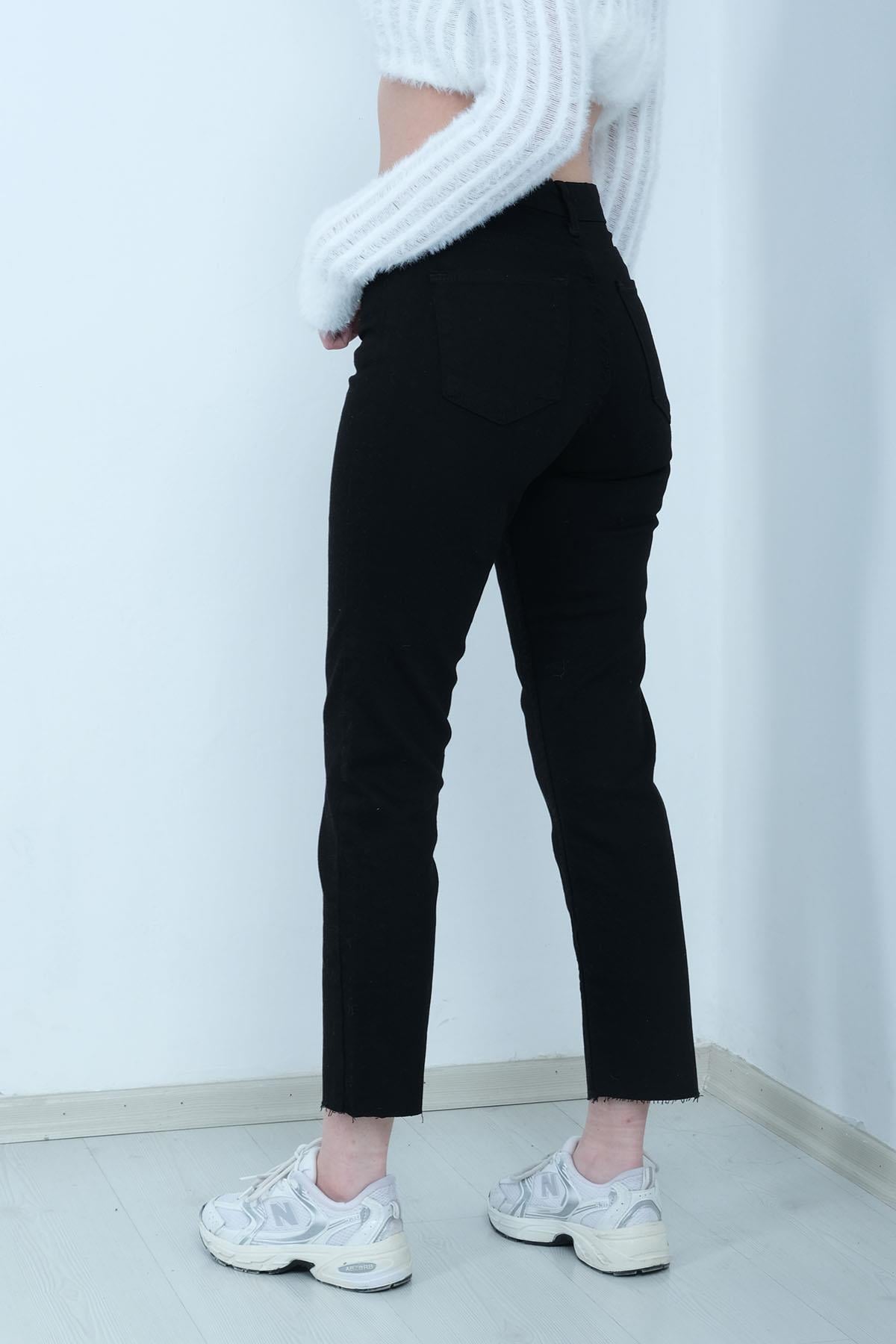 Kadın Boru Paça Kesik Likralı Yıkamalı Mom Kot Pantolon - SİYAH