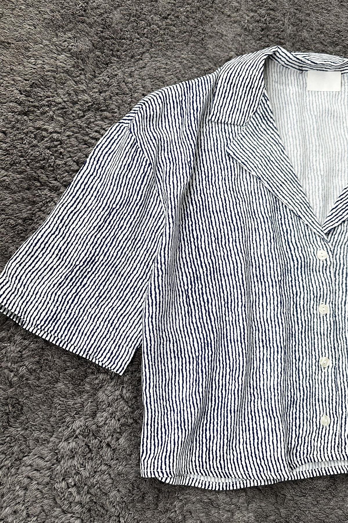 Kadın Çizgili Kısa Kollu Crop Gömlek - MAVİ