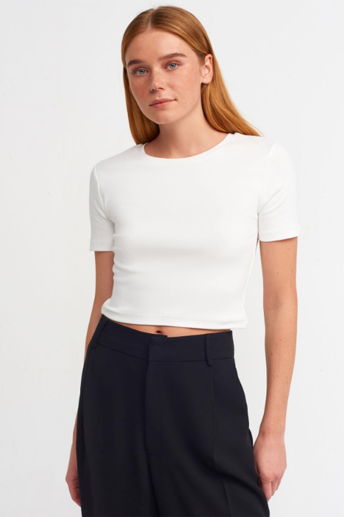 Kadın Crop Tshirt - EKRU