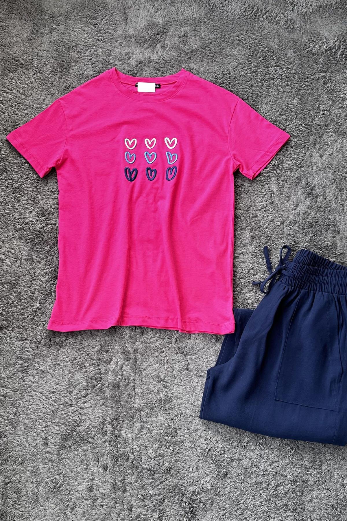 Kadın Kalp Nakışlı Tshirt - FUSYA