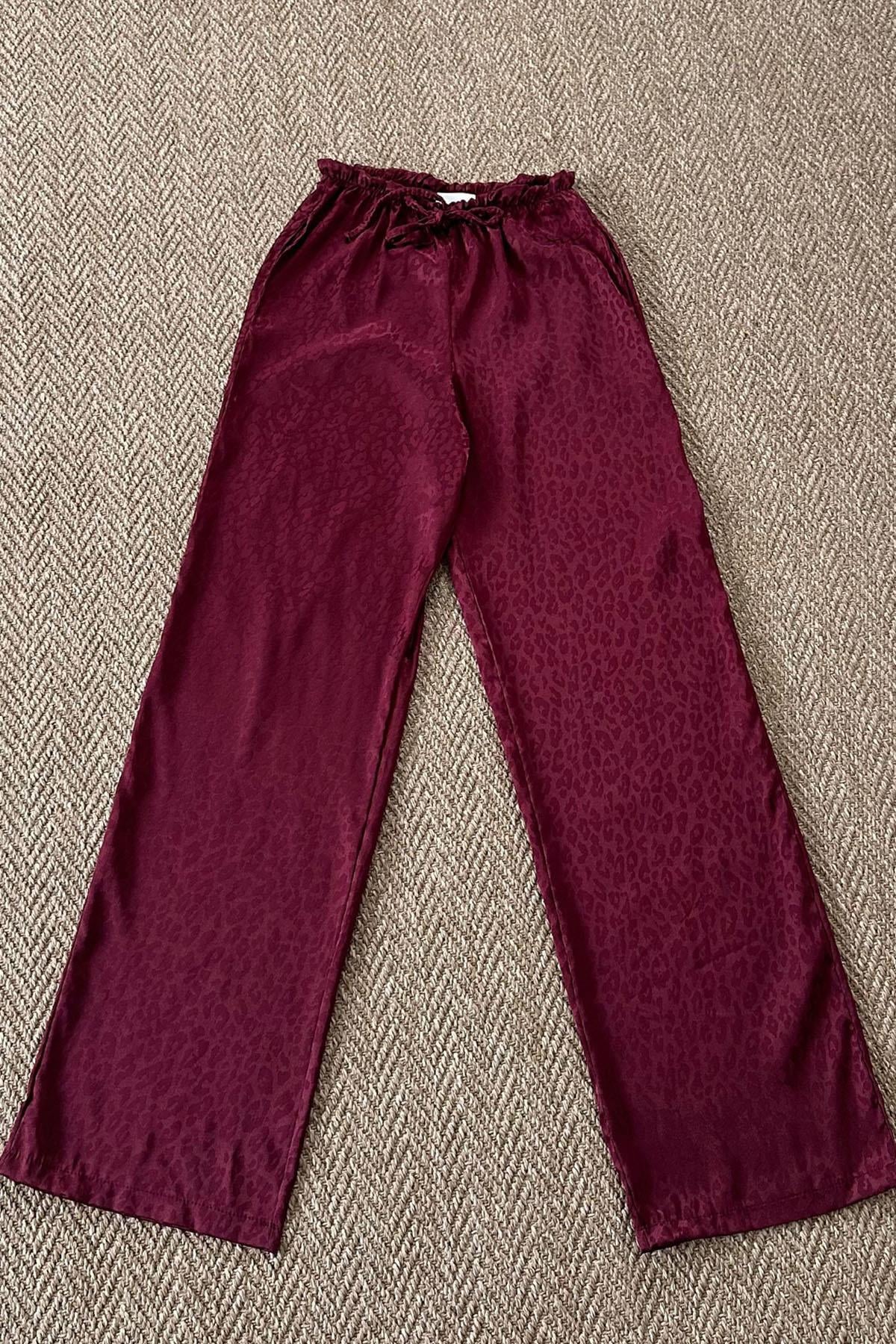 Kadın Leopar Desenli Bol Paça Saten Pantolon - BORDO