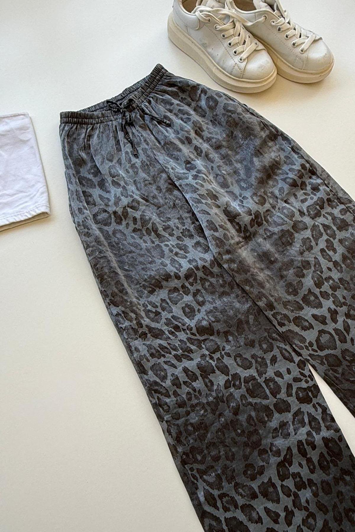 Kadın Leopar Desenli Parlak Kumaş Pantolon - GRİ