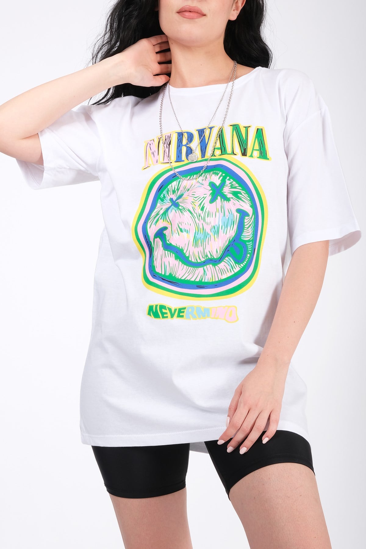 KADIN NİRVANA YAZI BASKILI TSHIRT