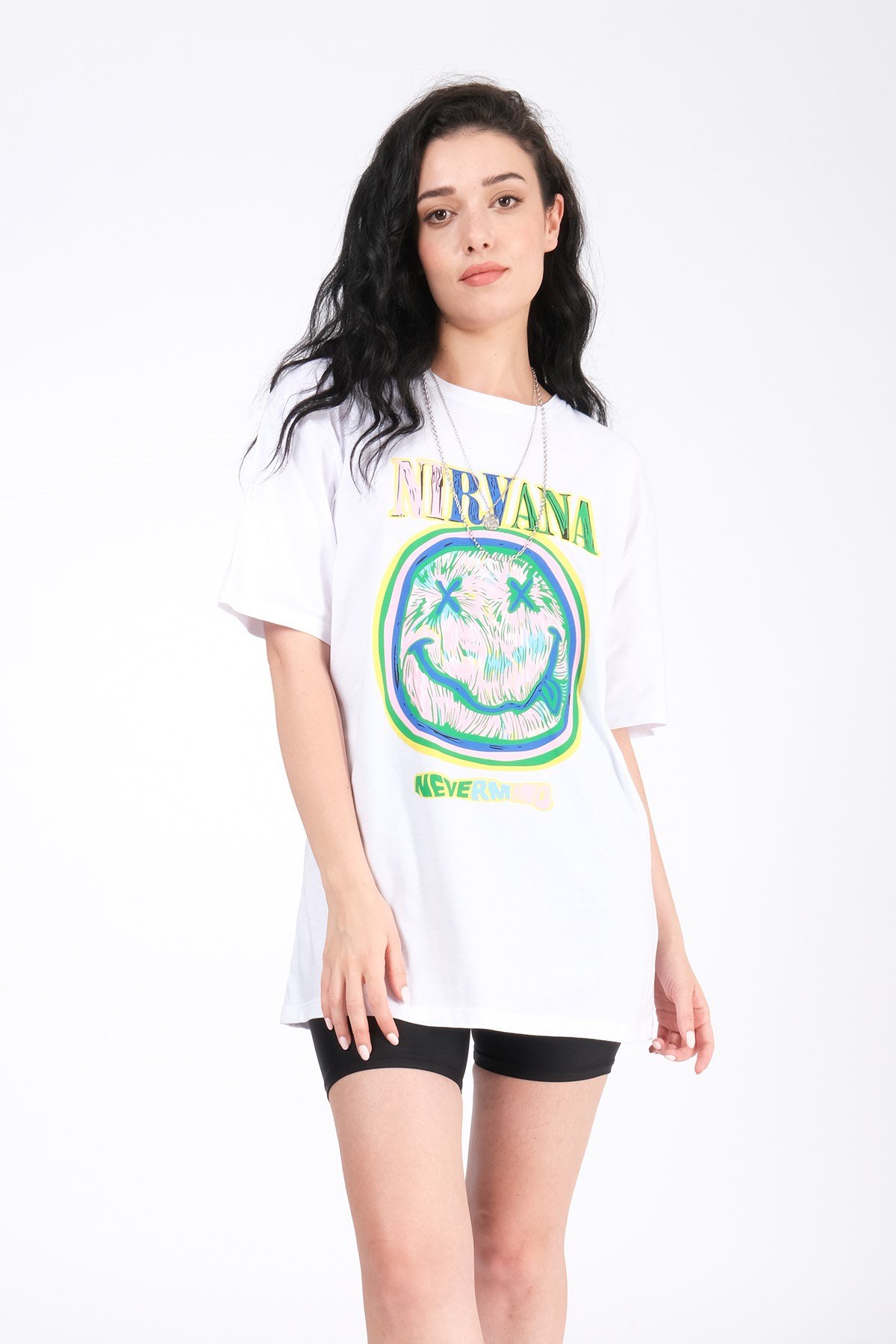 KADIN NİRVANA YAZI BASKILI TSHIRT