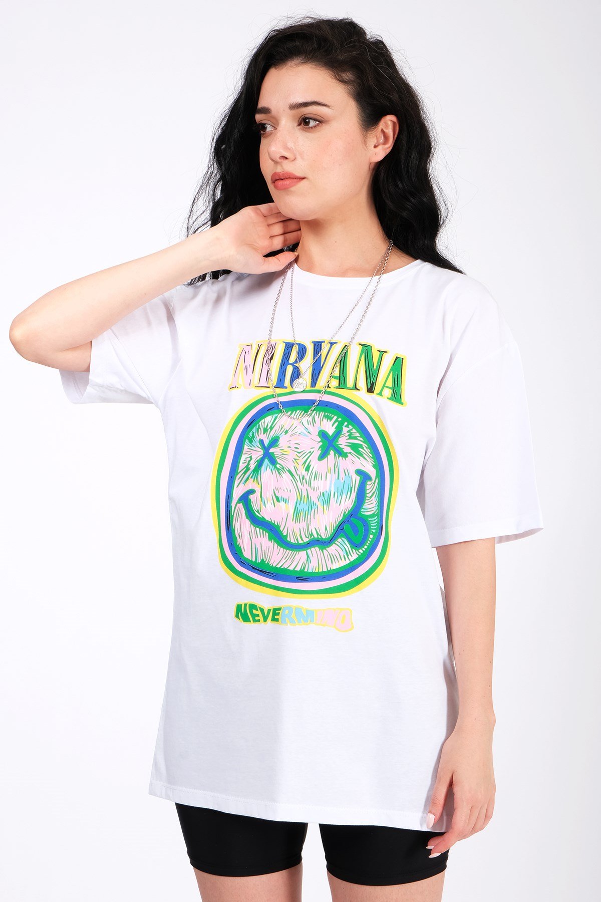 KADIN NİRVANA YAZI BASKILI TSHIRT