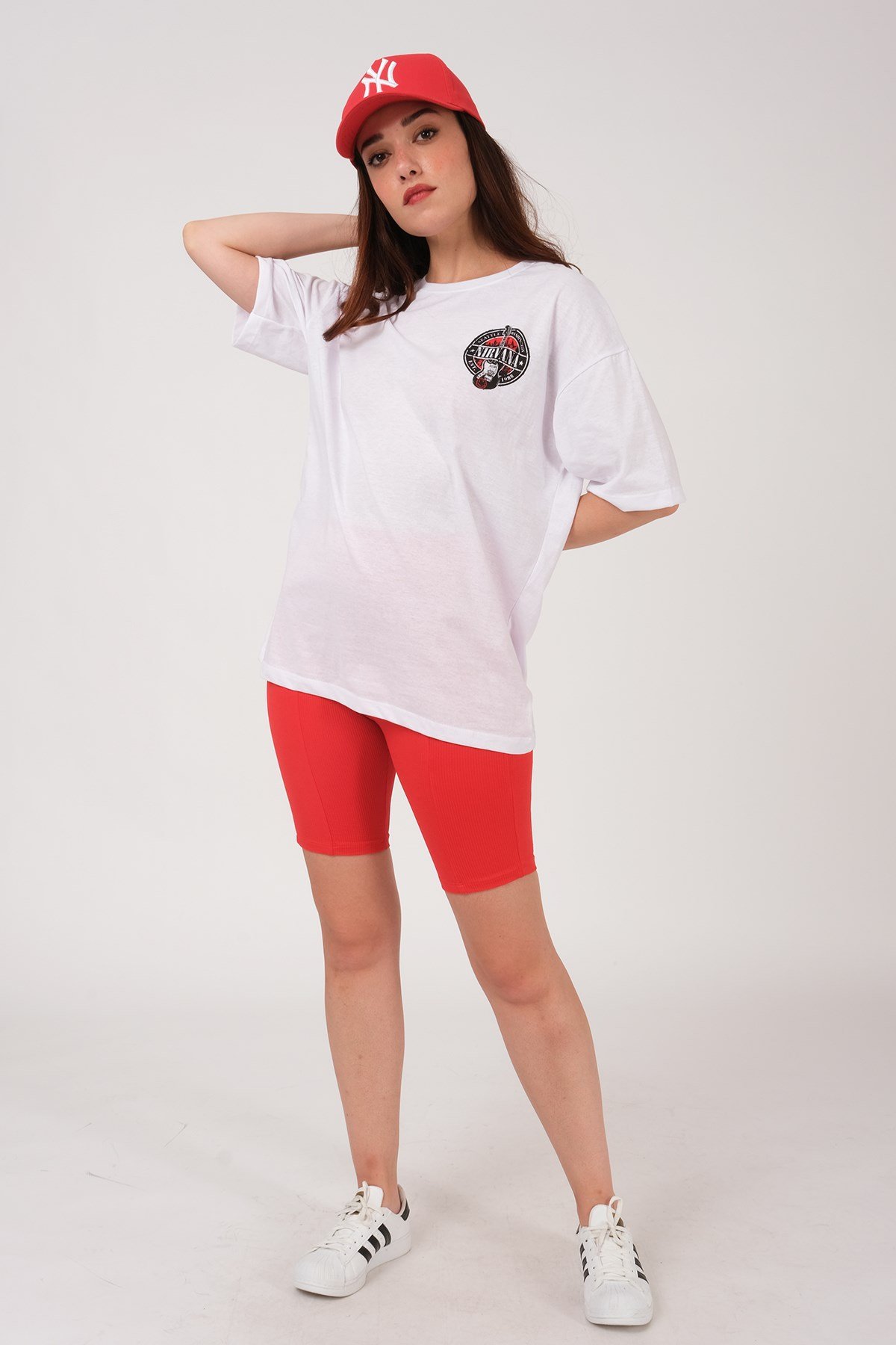 KADIN ÖN ARKA NİRVANA GİTAR BASKILI TSHIRT