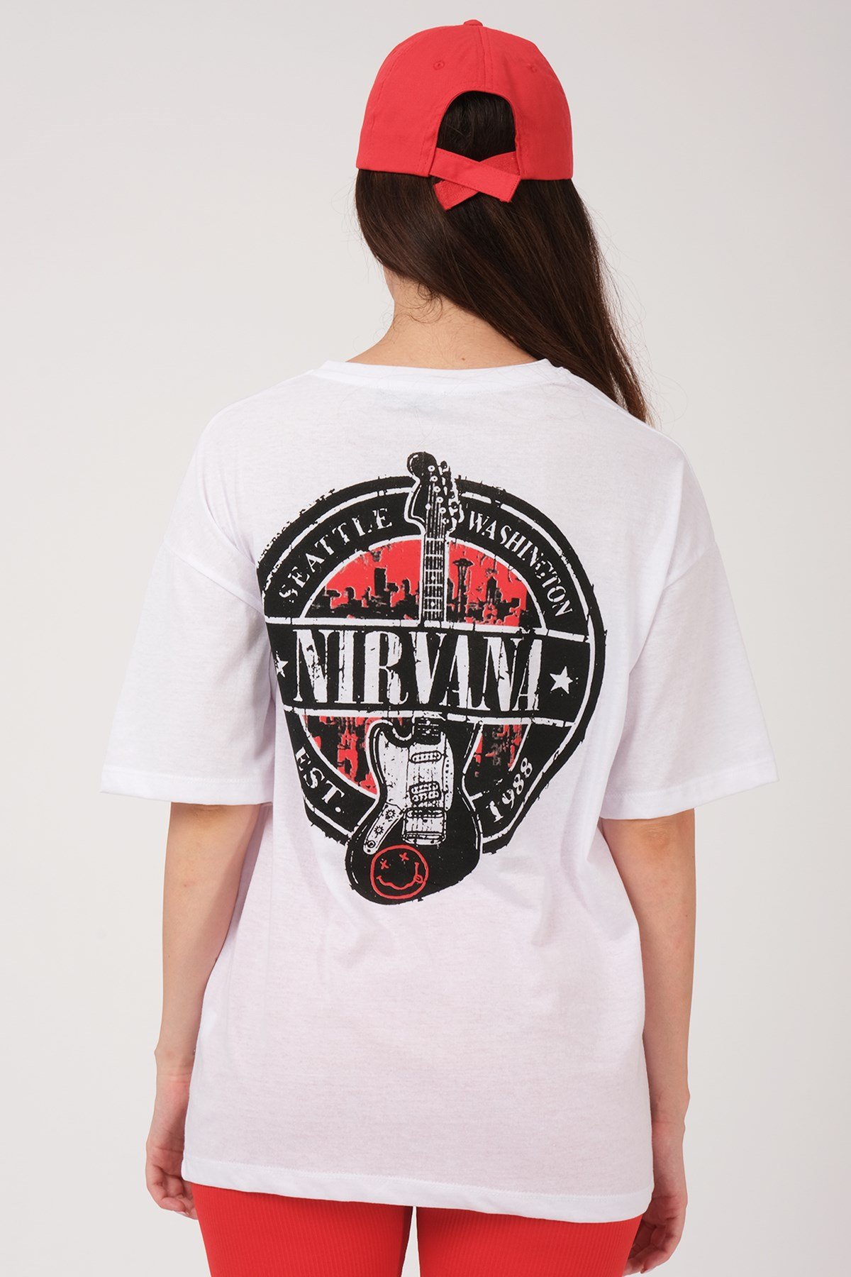 KADIN ÖN ARKA NİRVANA GİTAR BASKILI TSHIRT