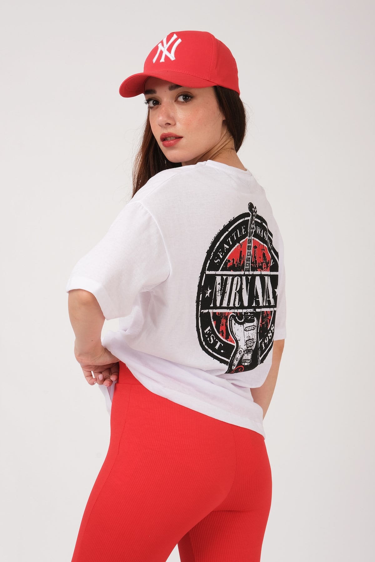 KADIN ÖN ARKA NİRVANA GİTAR BASKILI TSHIRT