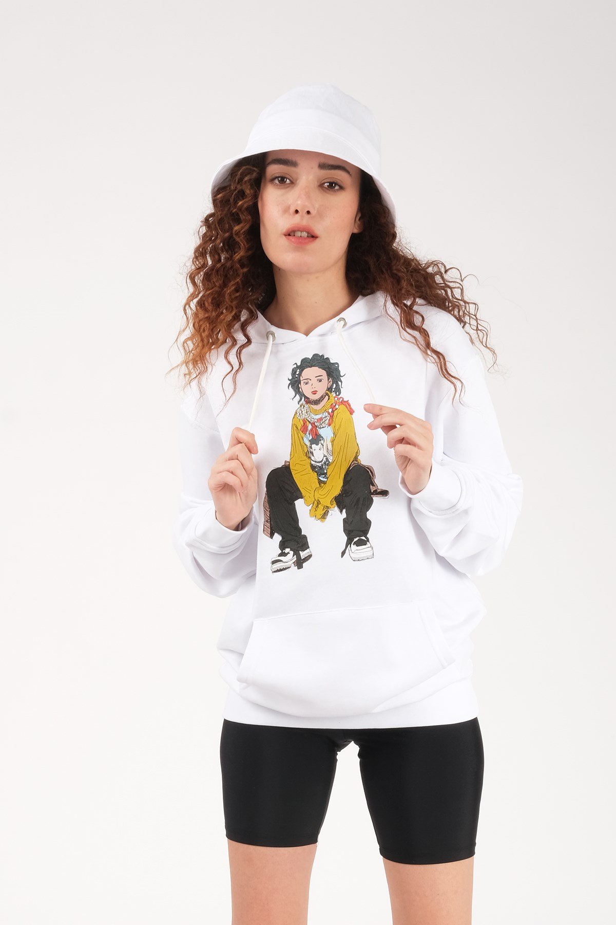 KADIN OTURAN KIZ BASKILI SWEATSHIRT