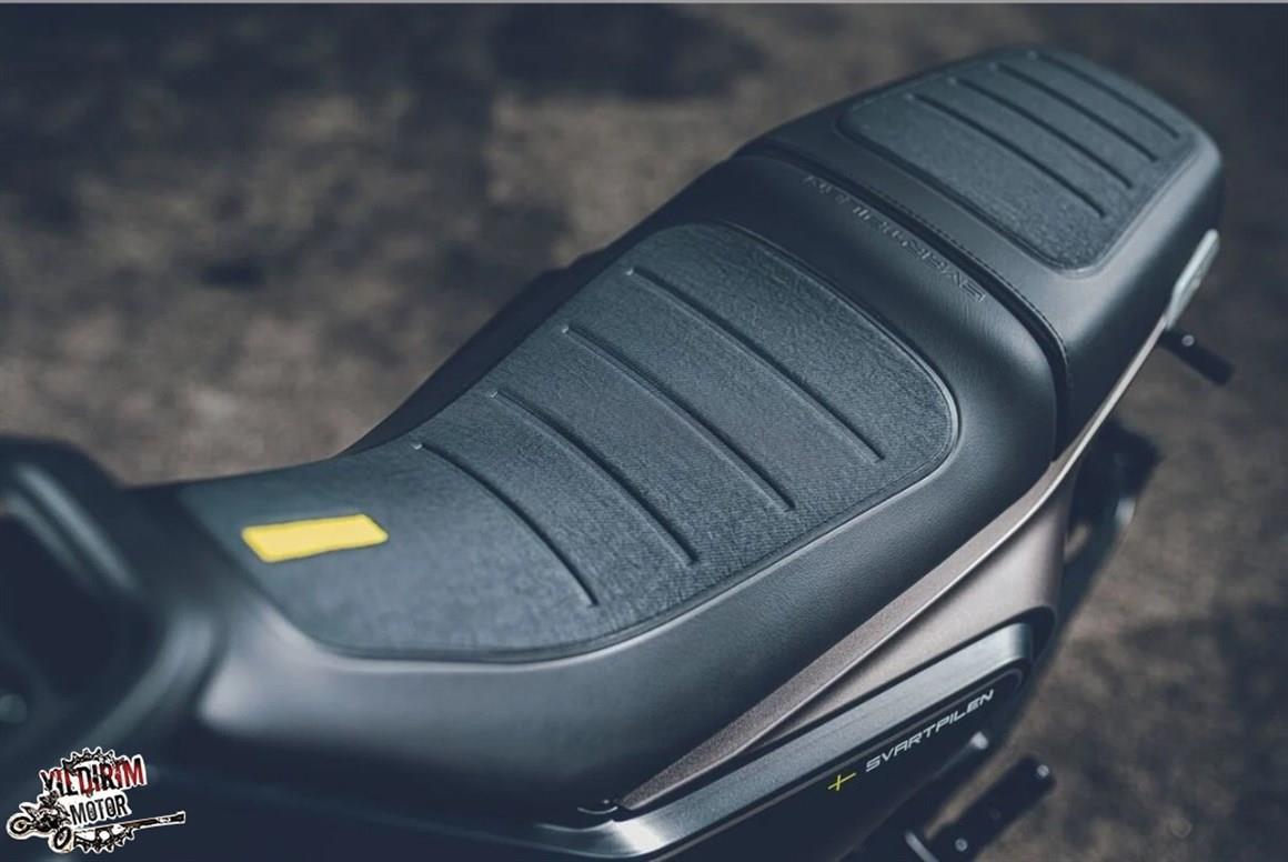 HUSQVARNA SVARTPLEN 250/401 SÜRÜCÜ KOLTUK 20-23