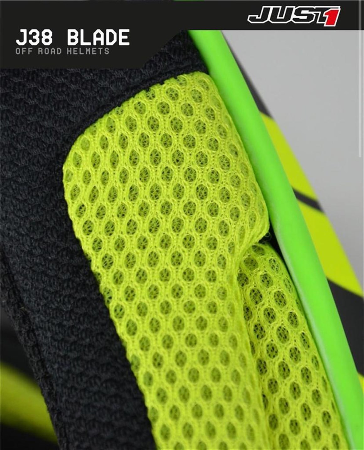 JUST1 J38 BLADE BLACK-YELLOW-RED-BLUE KASK