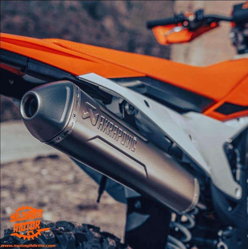 KTM 2025 EXC 250 AKRAPOVIC 2T EGZOZ 