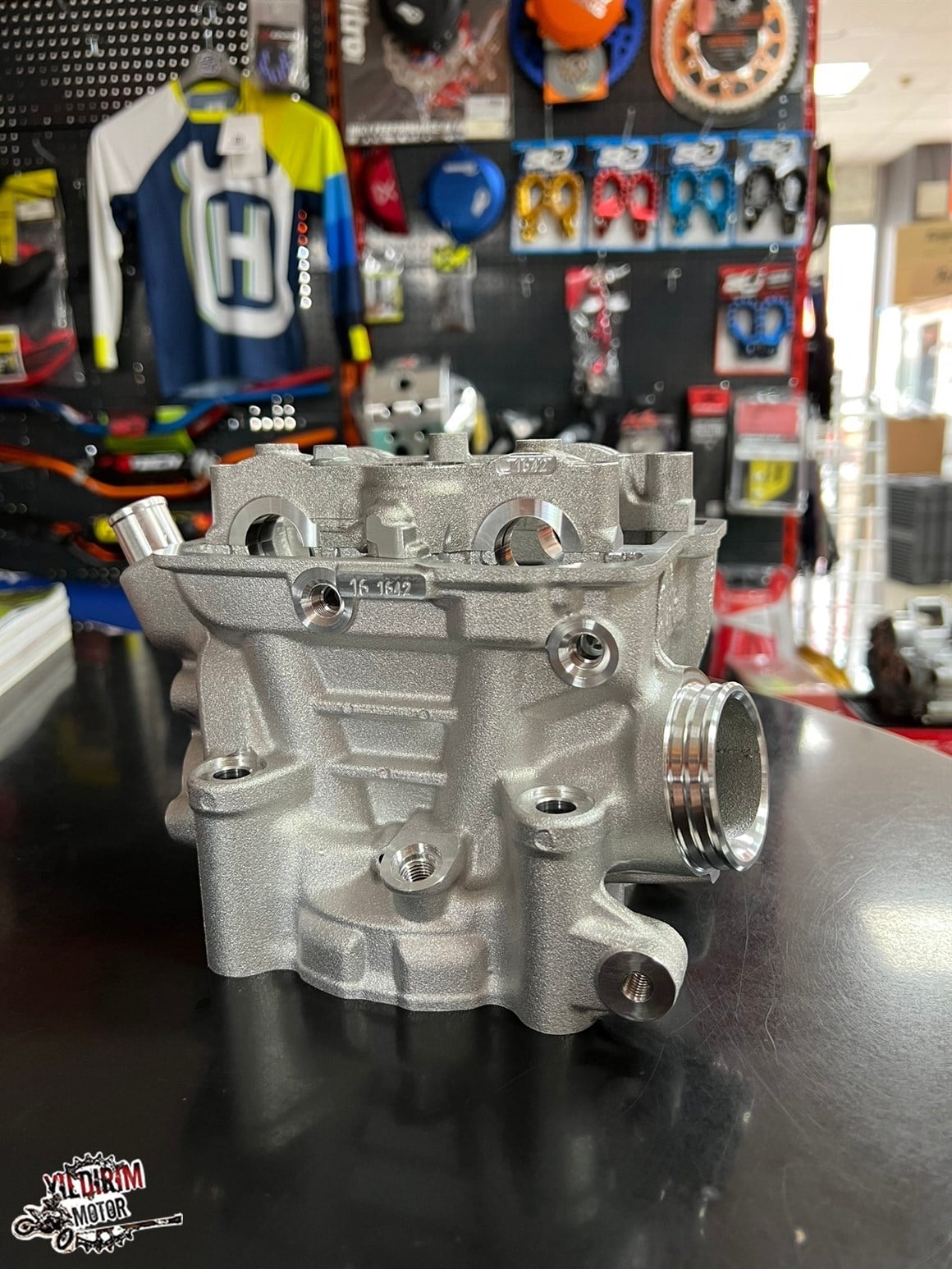 KTM 250 EXC-F SİLİNDİR ÜST KAPAK 17-21 