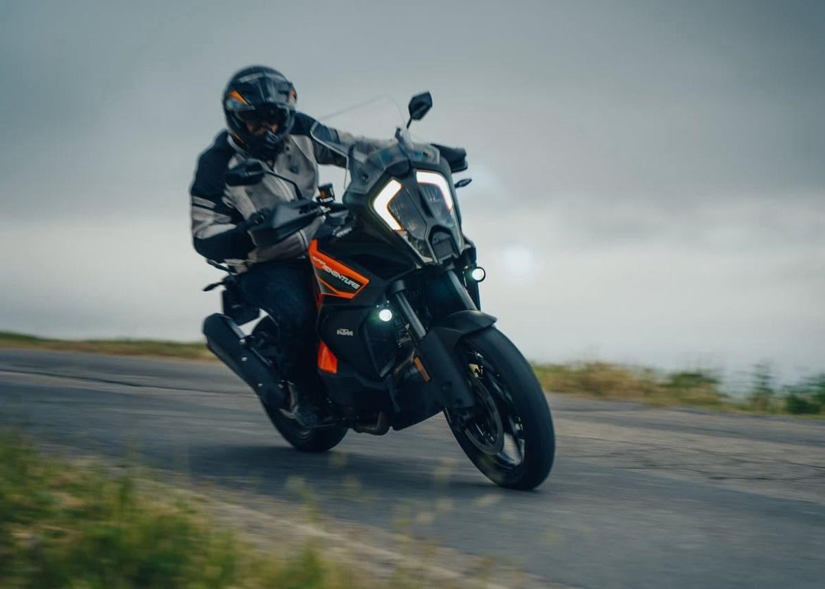 LEOVİNCE KTM 1290 SUPERADV R/S EGZOZ 21-24
