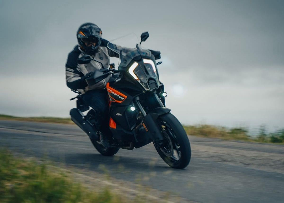 LEOVİNCE KTM 1290 SUPERADV R/S EGZOZ 21-24
