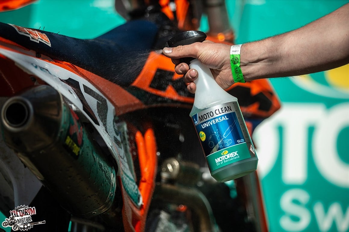 MOTOREX UNIVERSAL MOTOR TEMİZLEME SPREYİ 1LT