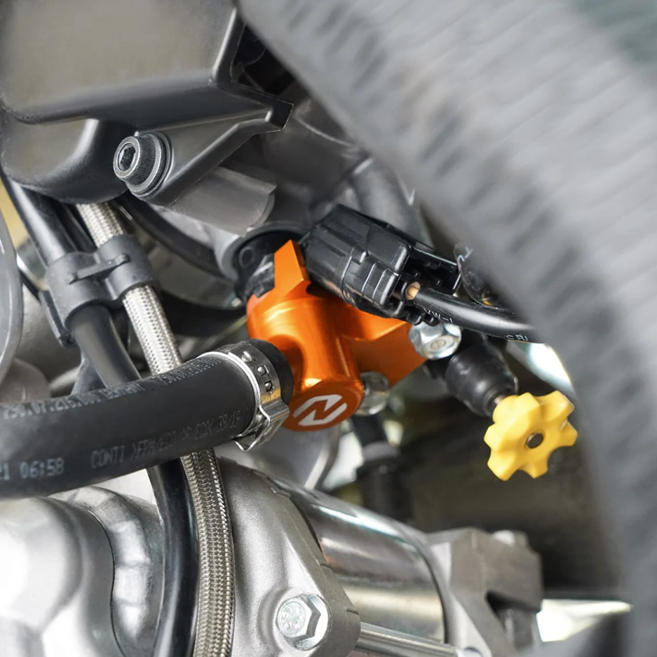 NICECNC KTM&HSQ&GASGAS YAKIT HORTUM BAĞLANTISI 17-23
