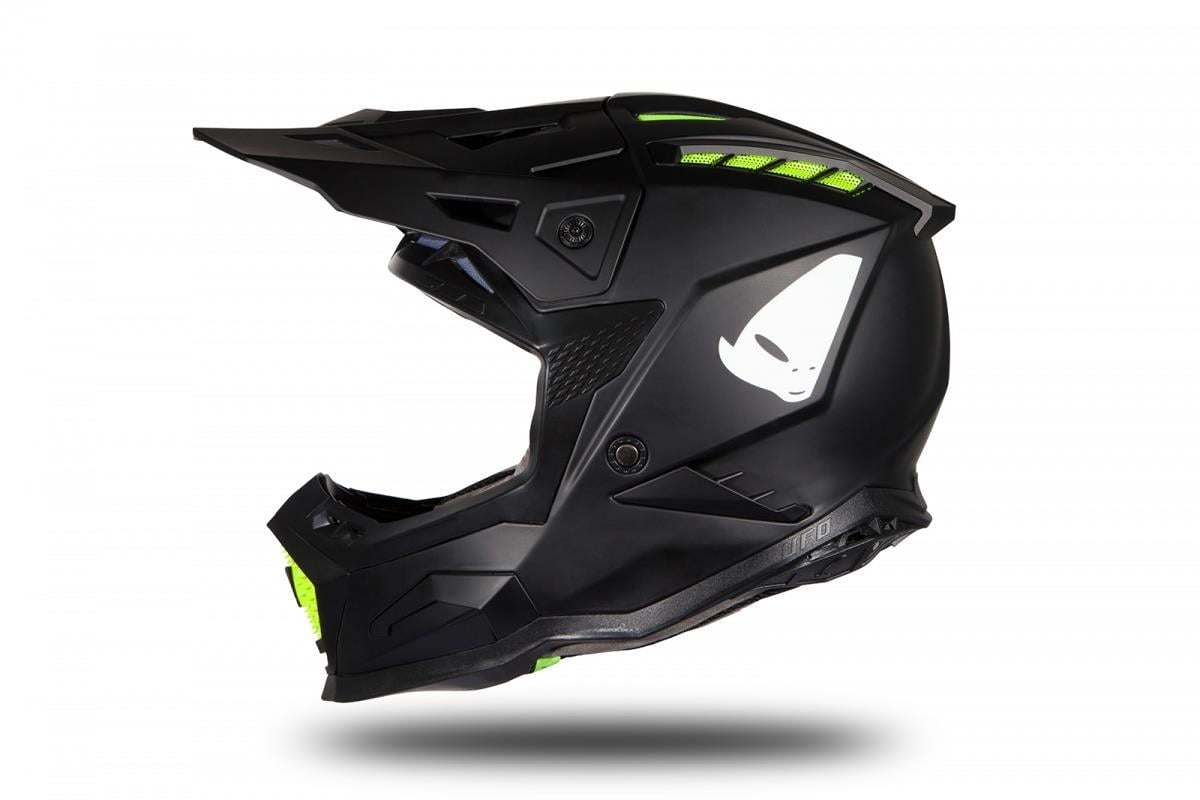 UFO ECHUS SİYAH KASK