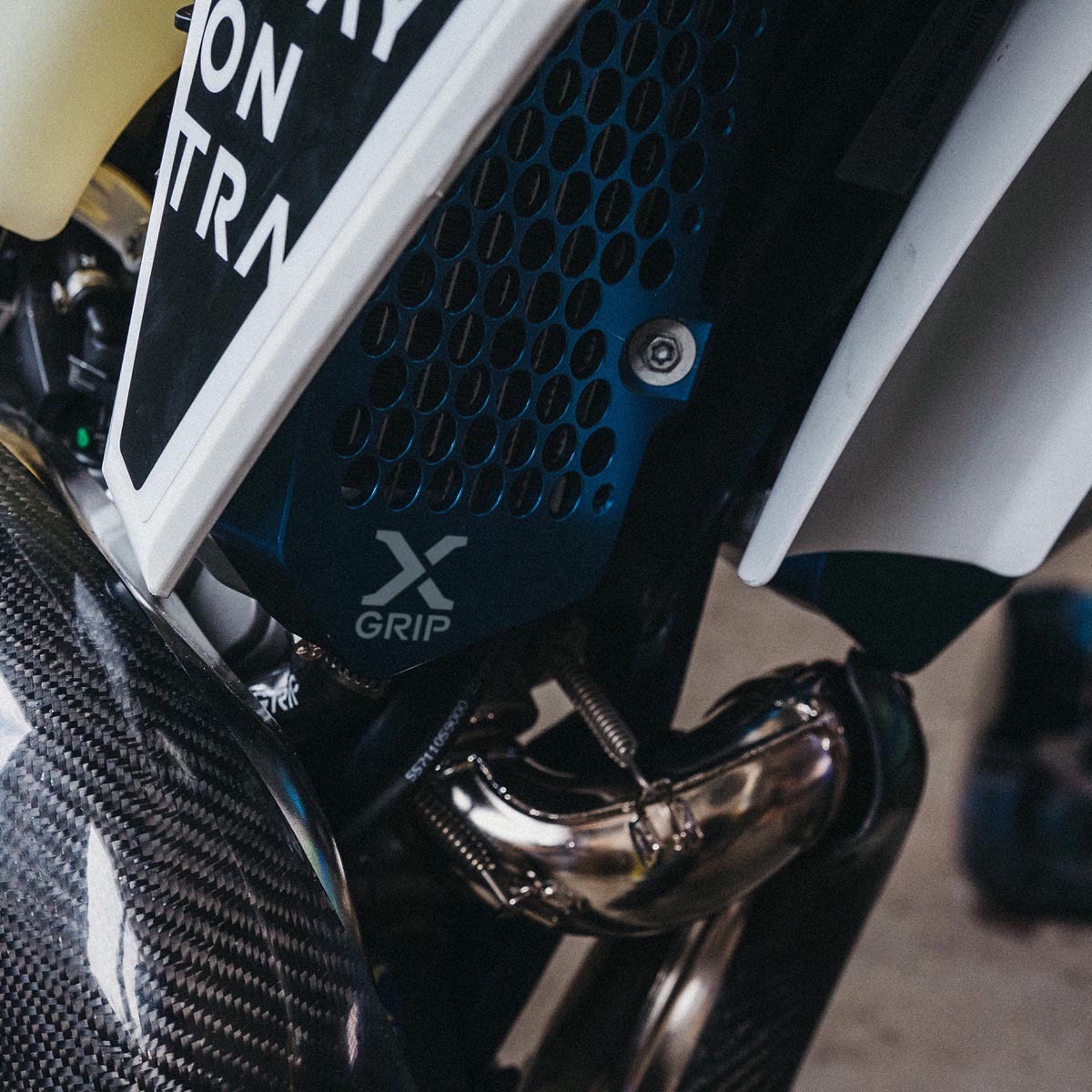 X-GRİP HUSQVARNA TE FE RADYATÖR KORUMA MAVİ 2017-2019