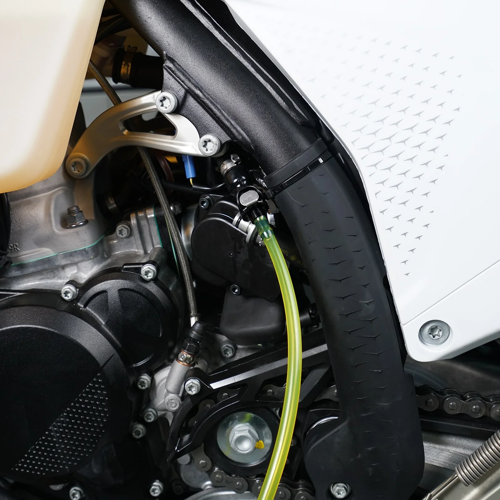 Yakıt Pompası Test Kiti & Benzin Transfer Aparatı (KTM / Husqvarna / GasGas)