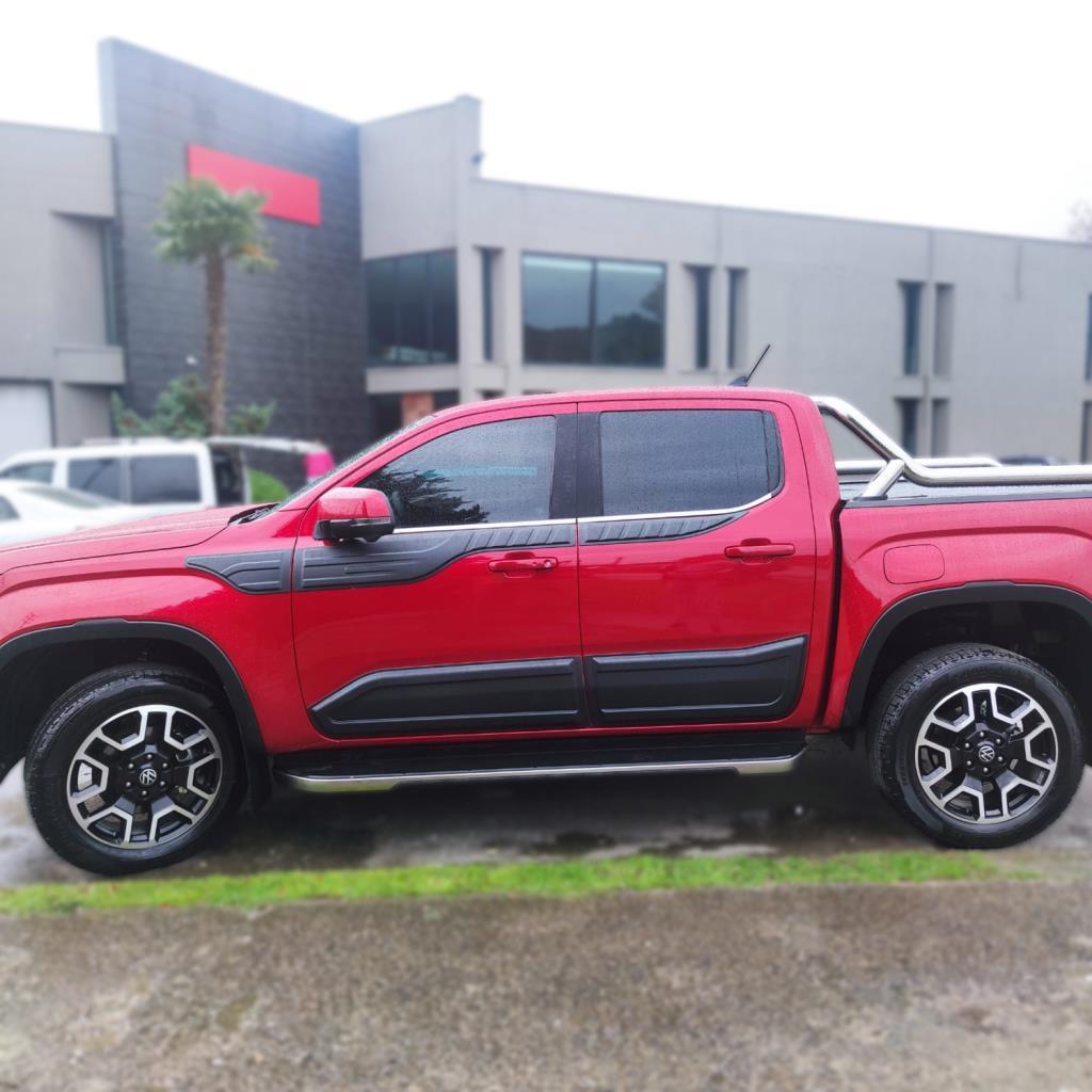 Volkswagen Amarok Yarasa Dodik Kapı Koruma Seti 2023 ve Üstü