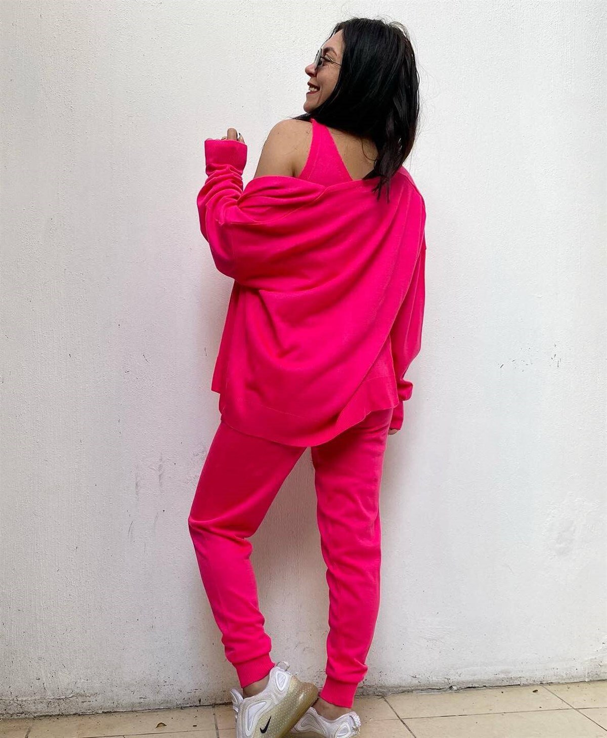 3'lü Neon Pembe Rengi Cepli Triko Takım