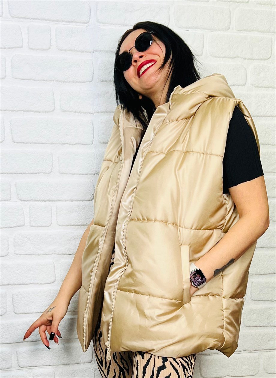 Bej Kapüşonlu Cepli Oversize Şişme Yelek