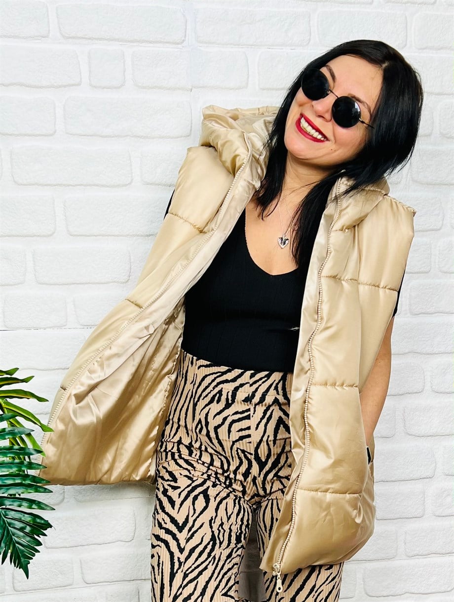 Bej Kapüşonlu Cepli Oversize Şişme Yelek