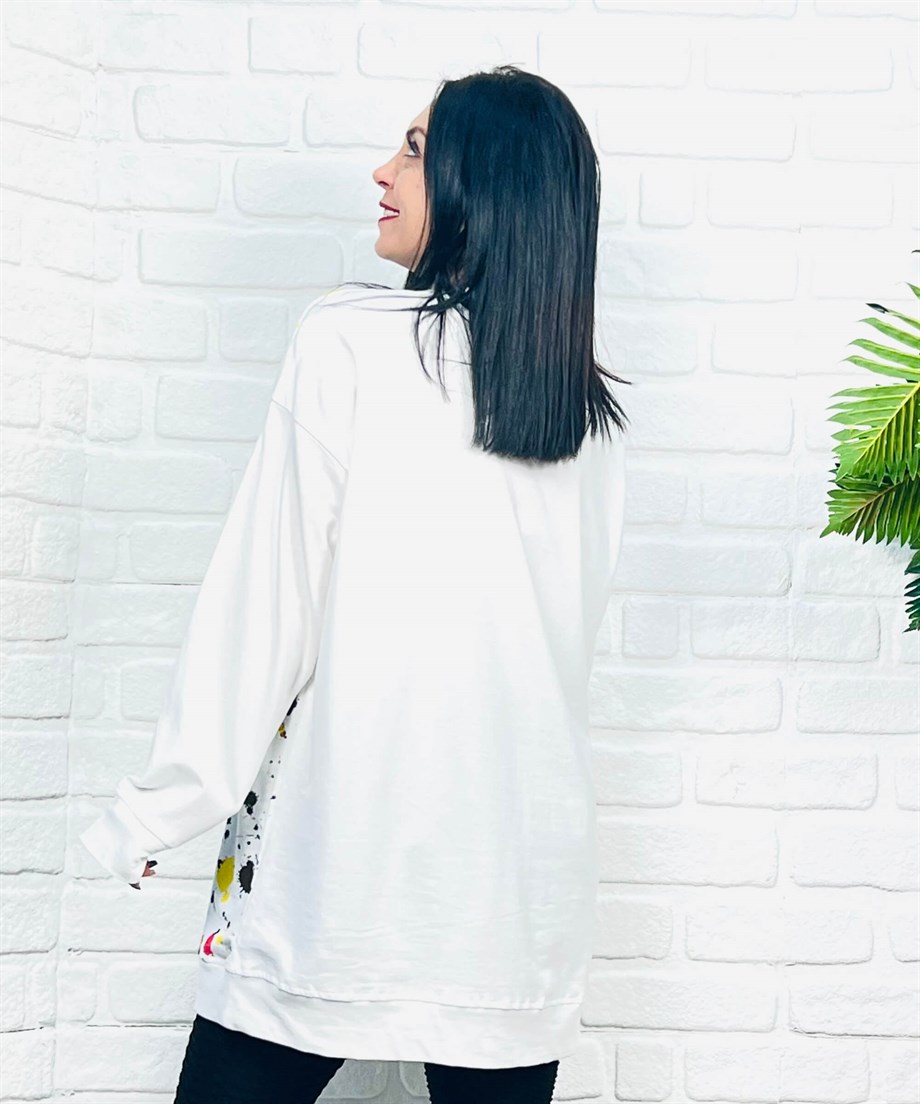 Beyaz Bisiklet Yaka Mickey Mouse Baskılı Sweatshirt 