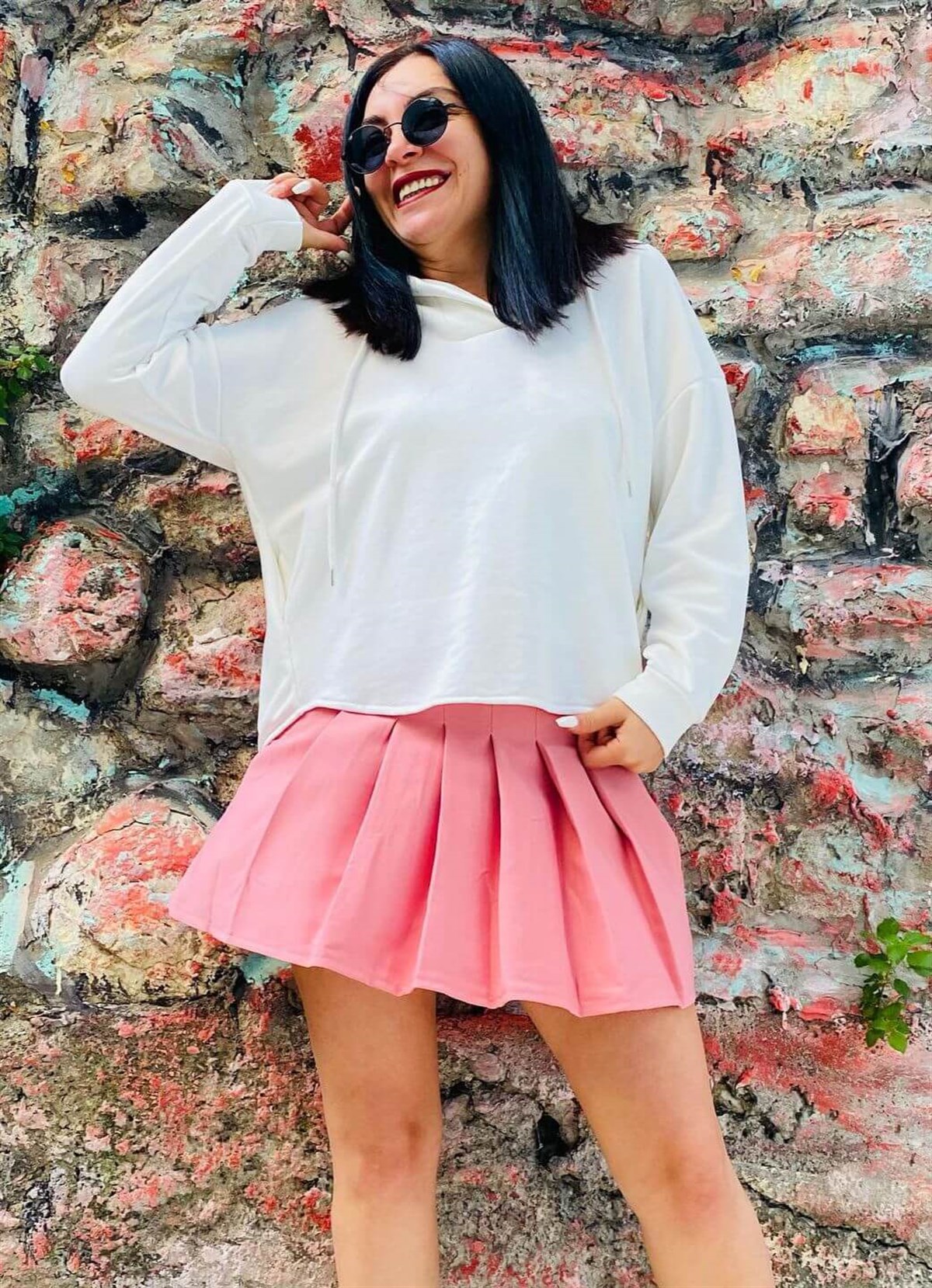 Cepli ve Kapişonlu Ekru Rahat Kalıp Sweat