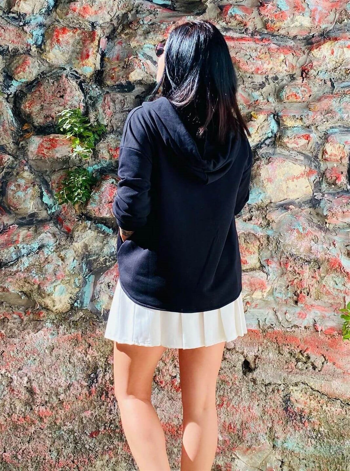 Cepli ve Kapişonlu Siyah Rahat Kalıp Sweat