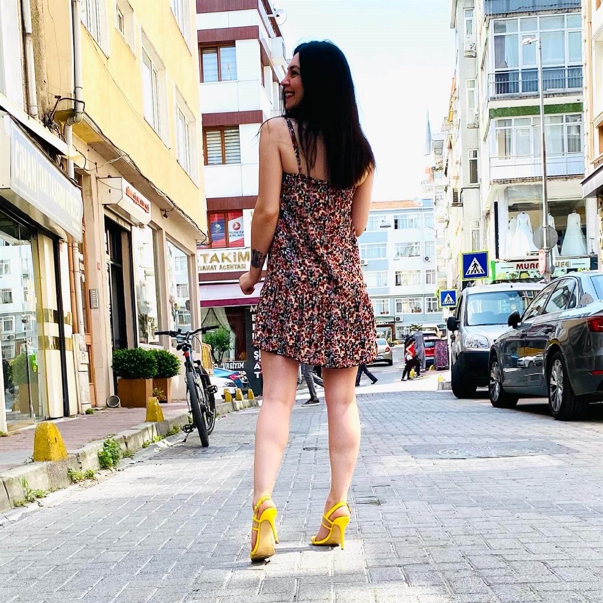 Çıtır Çiçek Desenli İçi Şortlu Elbise