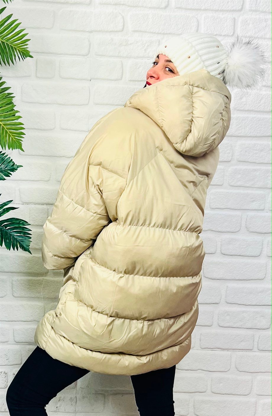Krem Kapüşonlu Yarasa Kol Oversize Şişme Mont
