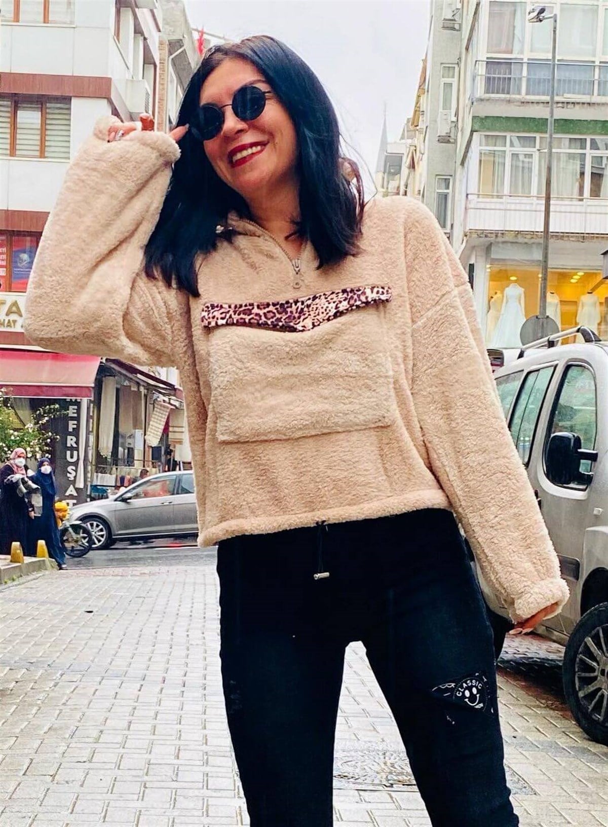 Leopar Detaylı Kanguru Cepli Yumoş Peluş Sweat