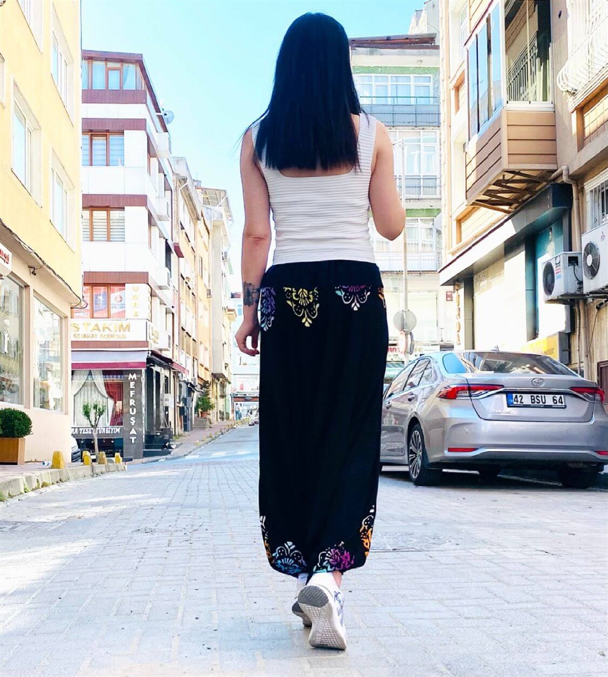 Oversize Renkli Baskılı Siyah Paça Lastikli Şalvar Pantolon