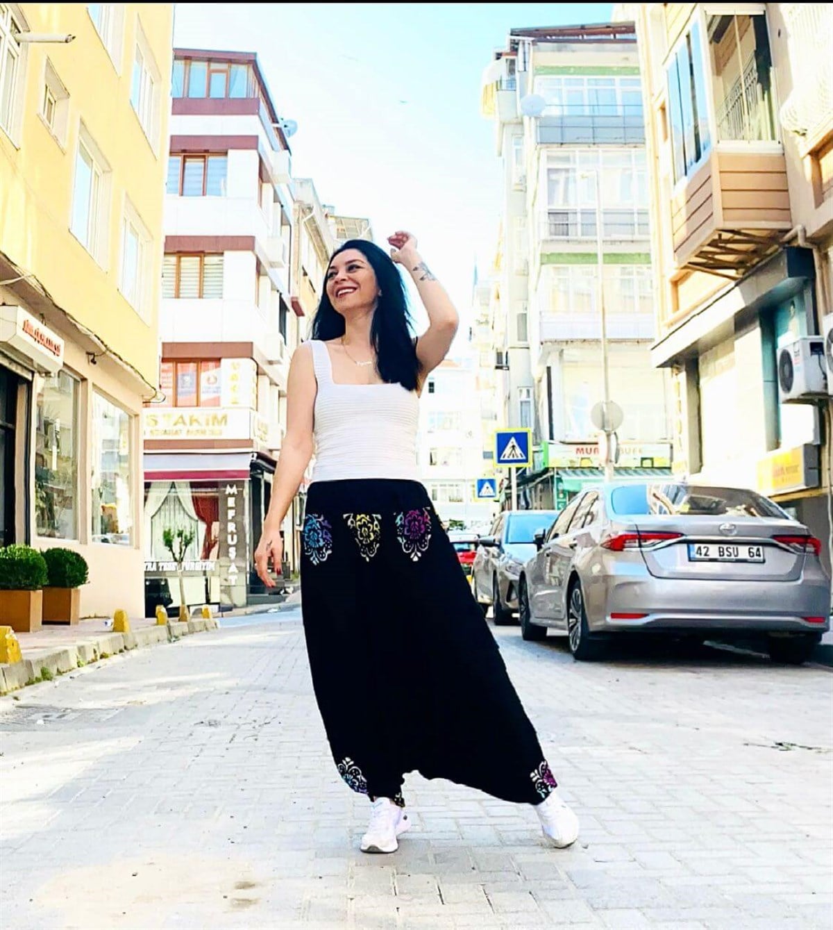 Oversize Renkli Baskılı Siyah Paça Lastikli Şalvar Pantolon