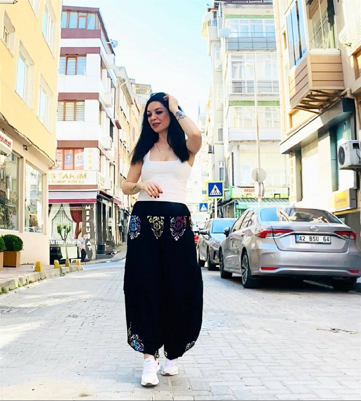 Oversize Renkli Baskılı Siyah Paça Lastikli Şalvar Pantolon