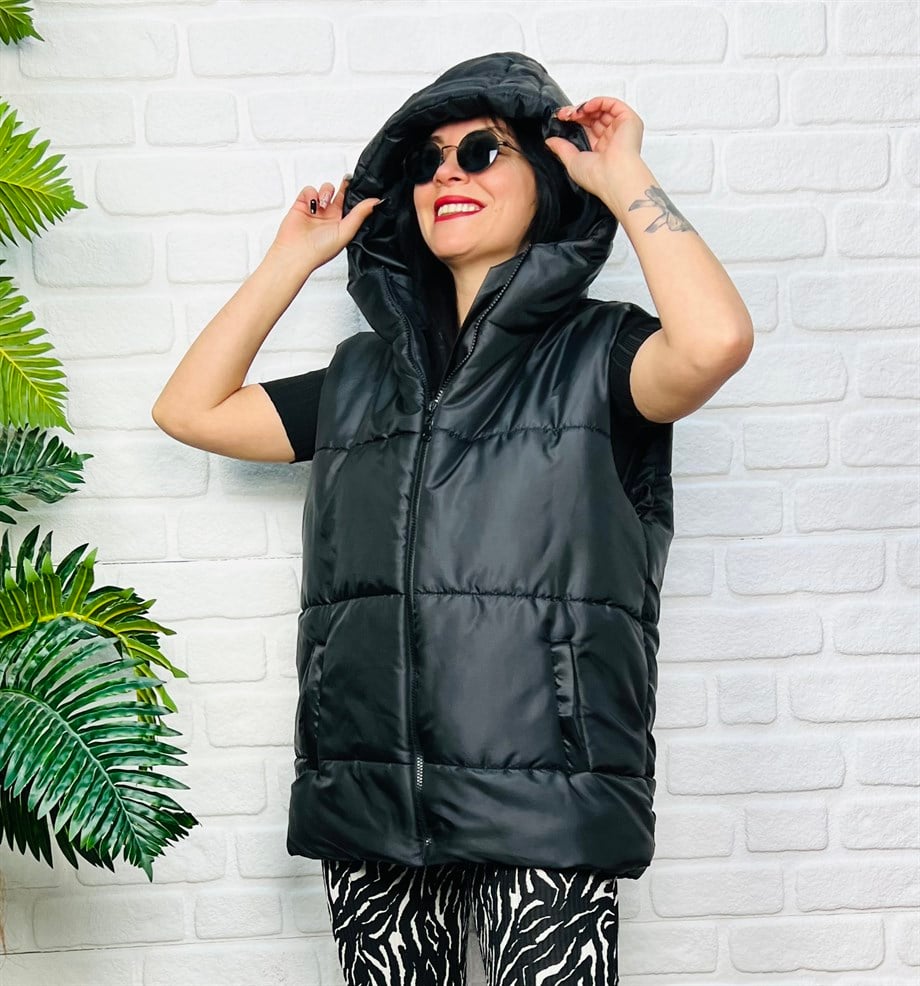 Siyah Kapüşonlu Cepli Oversize Şişme Yelek