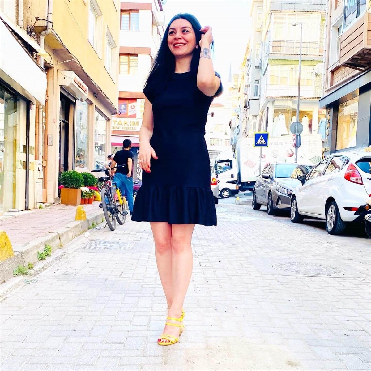 Zara Model Kemerli Siyah Elbise