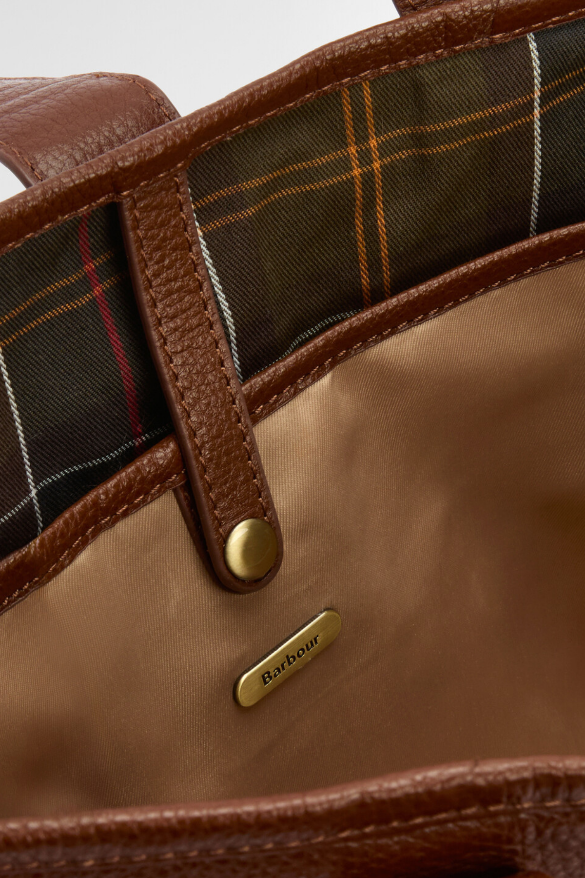 Barbour Alder Deri Kol Çantası BR11 Brown